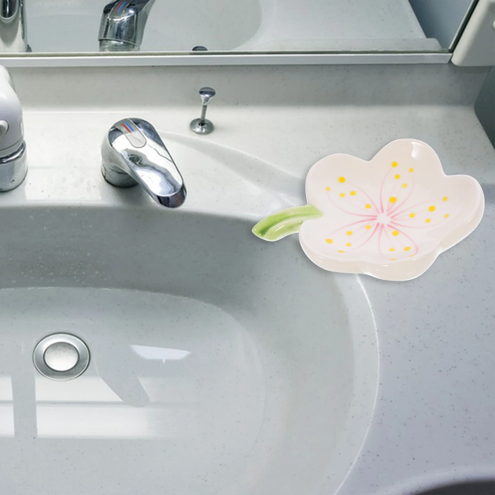 

Flower Shaped Soap Tray Ceramic Bar Soap Holder Minimalist Design Multi-Function Non-Slip Bottom Easy to Clean Decor