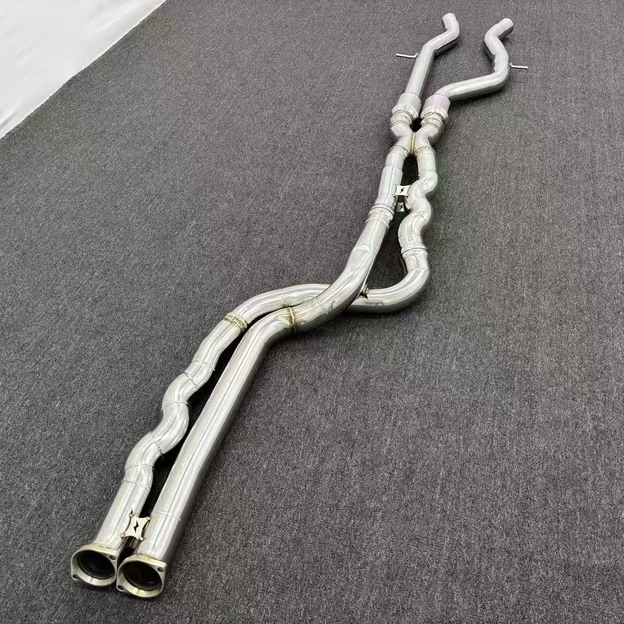 Tuyau d'échappement intermédiaire pour BMW M3 M4 F80 F82 F83 S55 3.0T 2014-2019 sans résonateur Ss304 système de voiture longueur égale tuyau intermédiaire génial