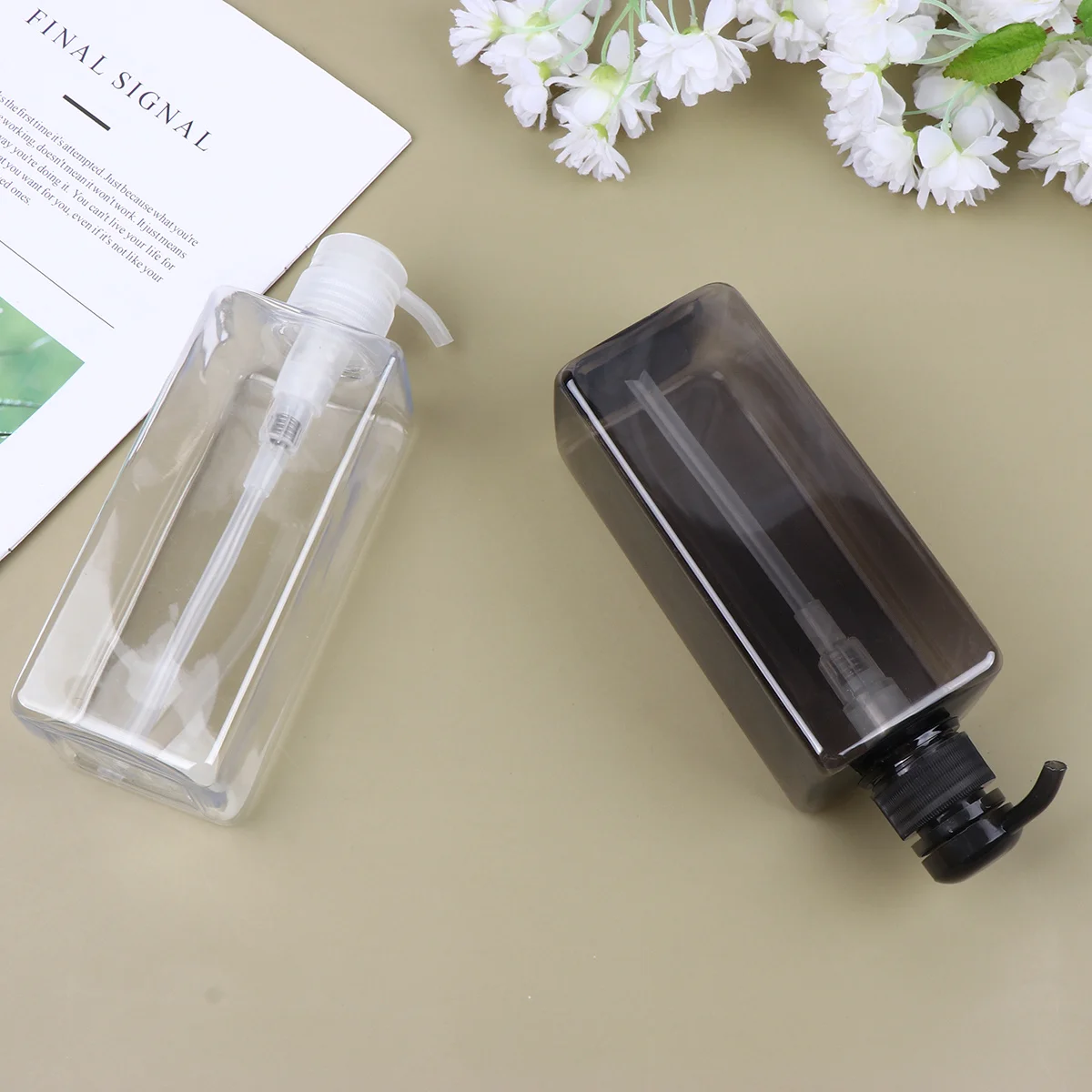 

2 pcs 600Ml Refillable Plastic Pump Bottle Shampoo Container Travel Toiletries Container For Lotion Cream Conditioner