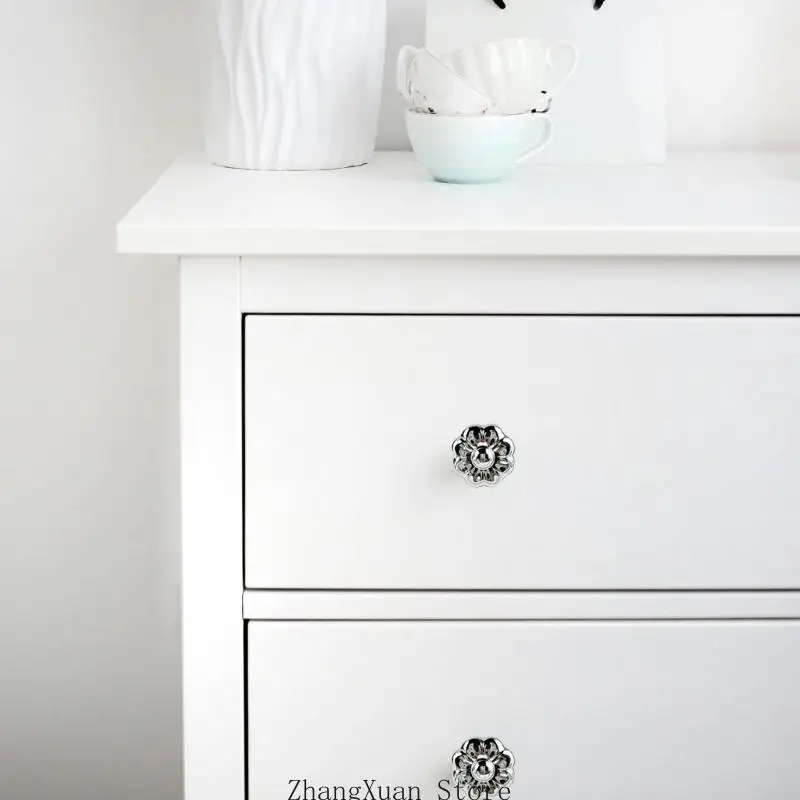 Runde Blumenknöpfe für Möbel, leuchtend silberne Schubladengriffe, 4er-Set 3XUF – Detail 3