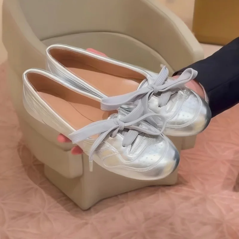 Ballerinas Damen mit Schleife, Weiche Kunstleder Flache Schuhe, Französische Retro Bootsschuhe, Bequeme Slip-On Sneaker zum Wandern, Lässige Halbschuhe Frauen, Komfortable Alltagsschuhe Rundzehe. – Detail 7