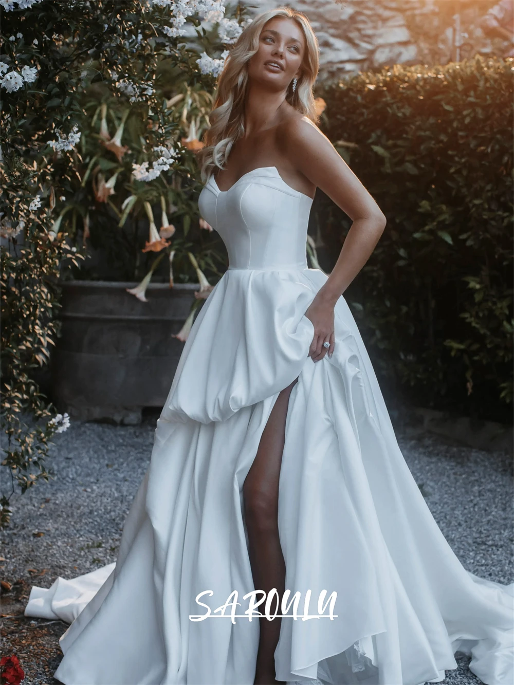 

Side Pocket Soft Satin Wedding Dress Strapless Modern Iovry Bride Dresses Custom Make Plus Size Bridal Gown A Line Wed Gown