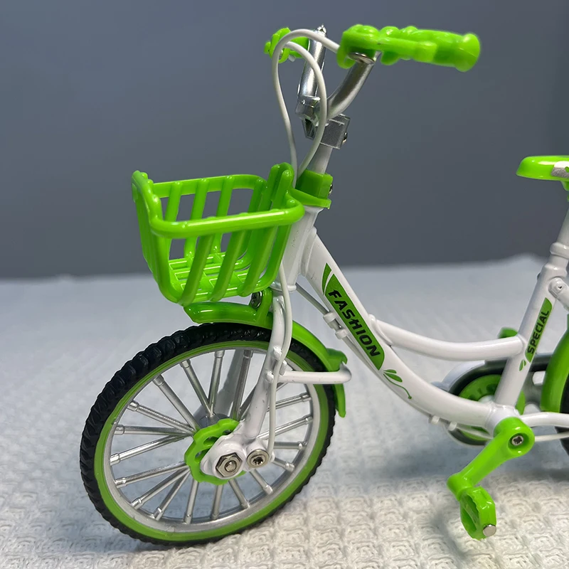 Mini modelo de Bicicleta de ciudad de aleación con cesta, decoración fundida a presión, bicicleta de carreras de dedos de montaña, regalos de simulación para adultos, juguetes para niños, 1:10