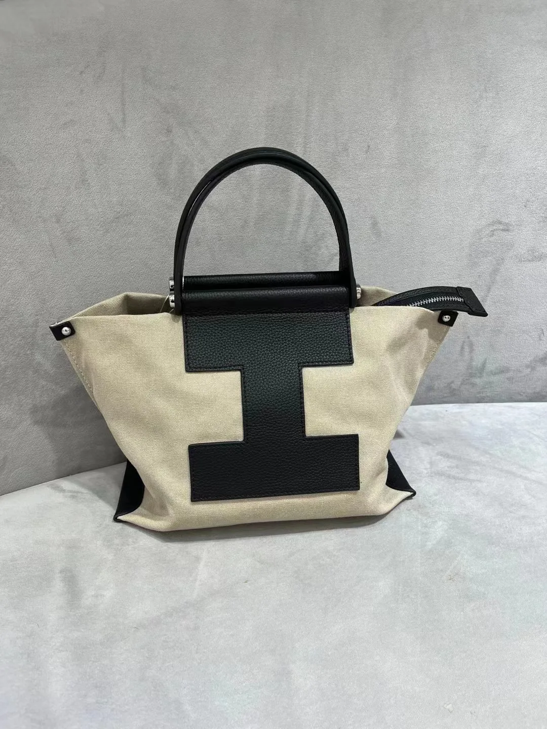 Iacucci Fashion Bag Canvas Tote Bag for Women Minimalist Textured Large Capacity Tote Shopping Bag