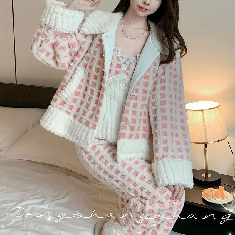 

Горячие пижамы из кораллового флиса на бретелях, комплект из трех предметов, кавайный осенний утепленный фланелевой домашний костюм с длинными рукавами, костюм Dopamine Yrk