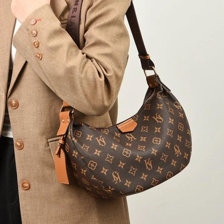 

2026 New Arrival Retro Fashion Women's Crescent Bag, Large Capacity Versatile Underarm Shoulder Crossbody Purse