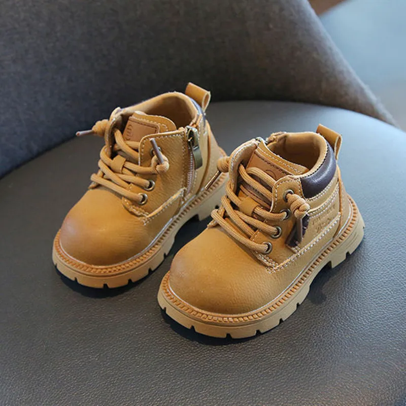 2025 جديد الخريف أحذية أطفال طويلة الرقبة للبنين بولي Leather الجلود حذاء من الجلد المطاط وحيد البريدي الجانب موضة طفل أطفال الأحذية 15-25