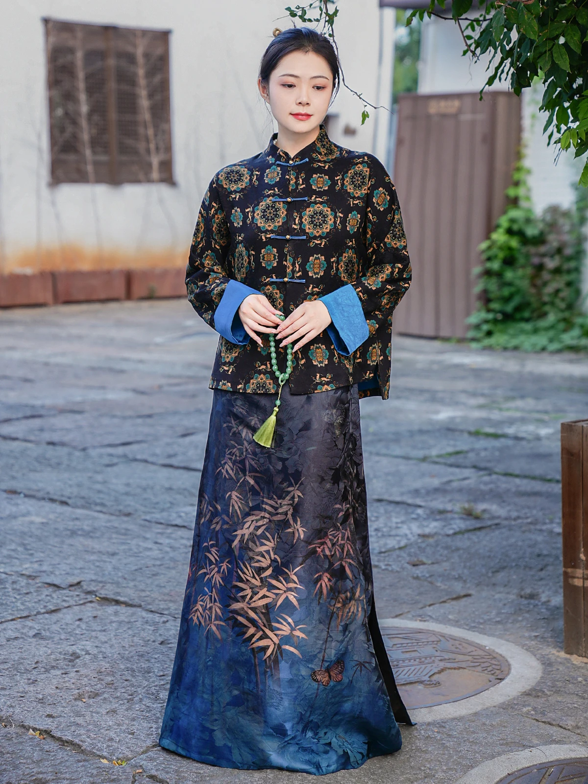 

Весенний комплект «Цветение» 00: Шелковый топ и юбка ручной работы с пуговицами в новом китайском стиле