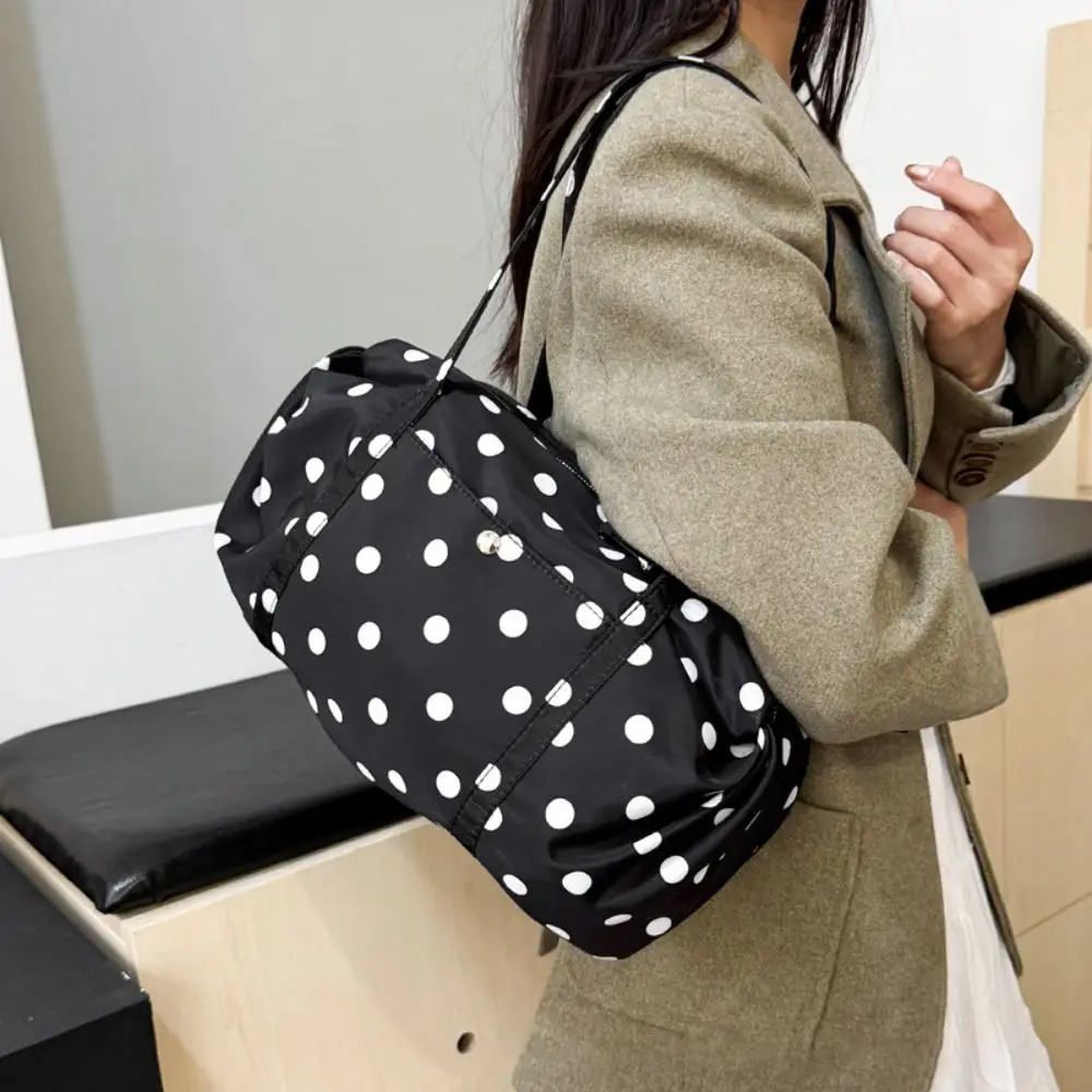 

Retro Polka Dot Women's Shoulder Bag Large Capacity Tote Bag Lady Korean Handbag Lightweight Commuting Bag Women Female
