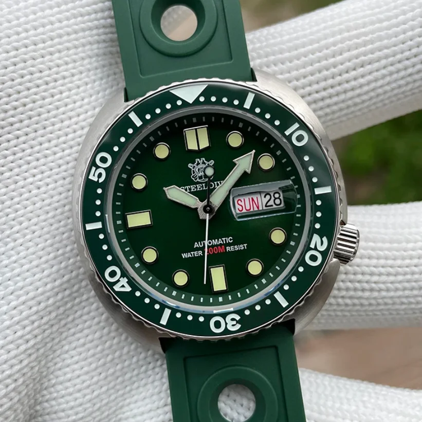 STEELDIVE Herren-Automatikuhr, 45 mm, Turtle, mechanische Armbanduhr, 20 ATM, wasserdicht, leuchtender Saphir, NH36, Keramiklünette, Wochendatum