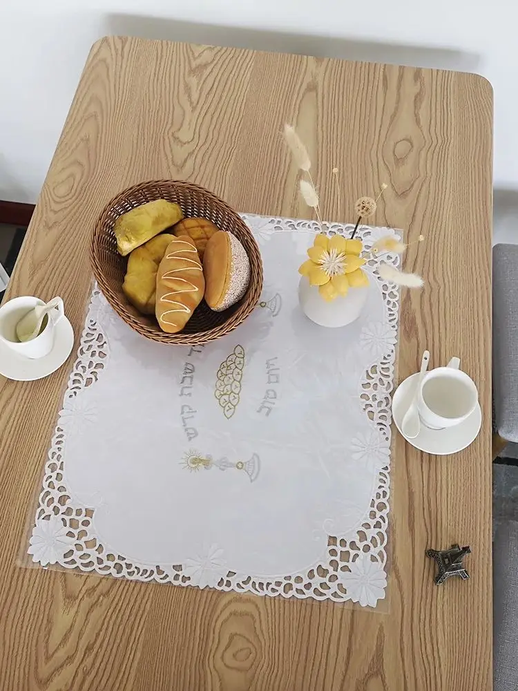 1Pcs 45x55cm Creative Vintage Table Linens Placemat Challah Bread Cover with Golden Embroidered Pattern Shabbat Candle Lighting