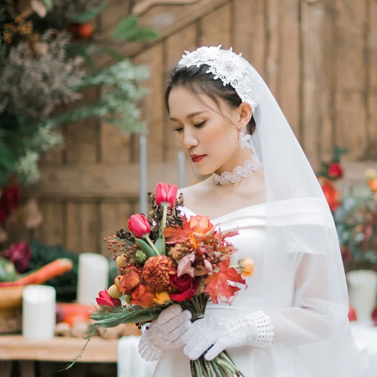 Velos de boda con bordes de encaje de flores y perlas Retro, con lentejuelas y apliques, doble capa, velo de novia, accesorios de boda