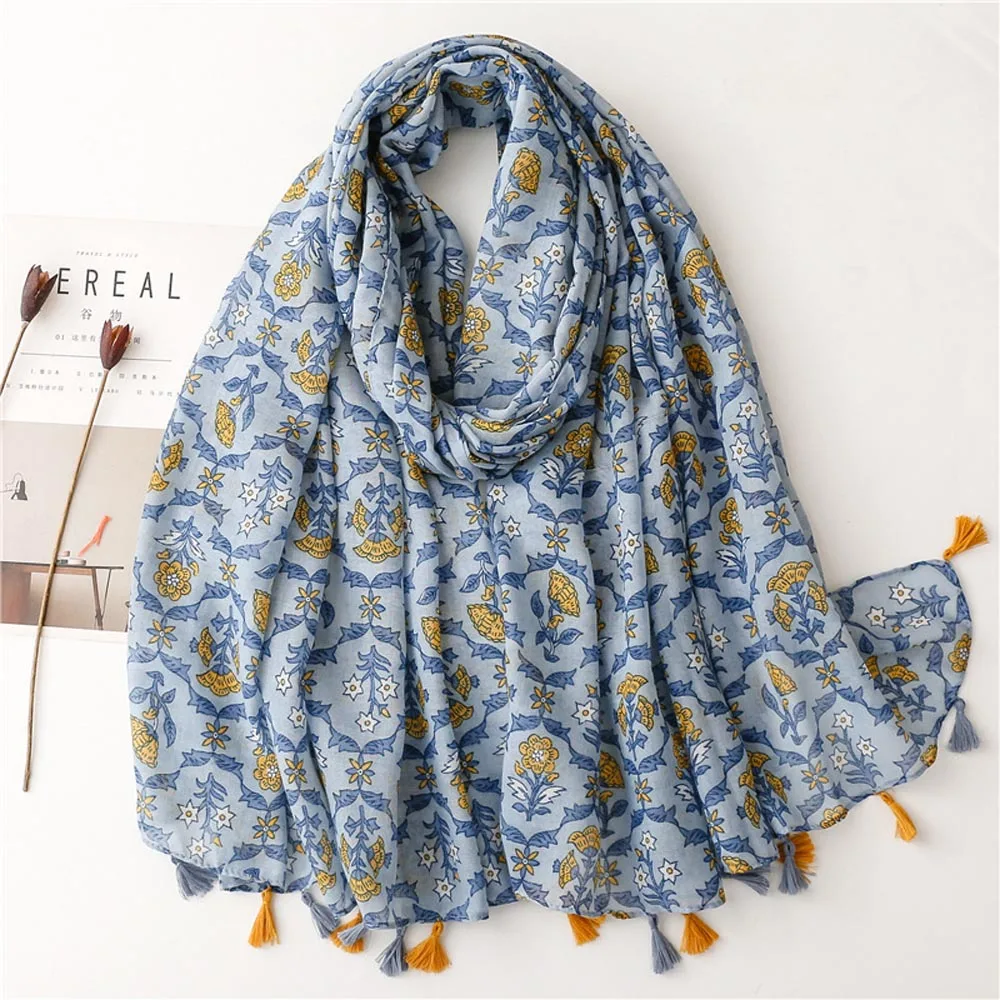 

2023 Women Small Flower Pattern Tassel Scarf Shawls Long Women Floral Print Head Wrap Hijab Scarves Free Shipping