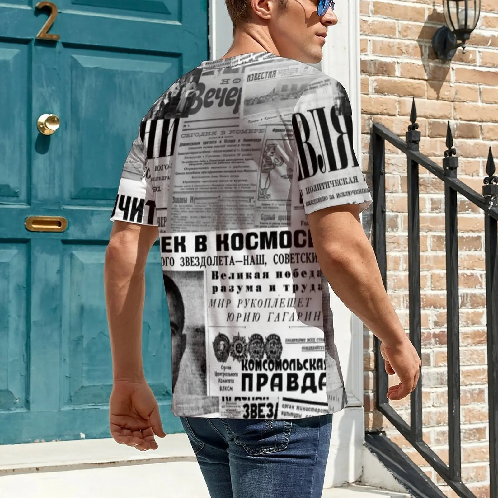 Russian Newspapers T Shirt Newspaper Collage Harajuku T-Shirts Couple Casual Tshirt Summer Short Sleeve Design Tees Plus Size