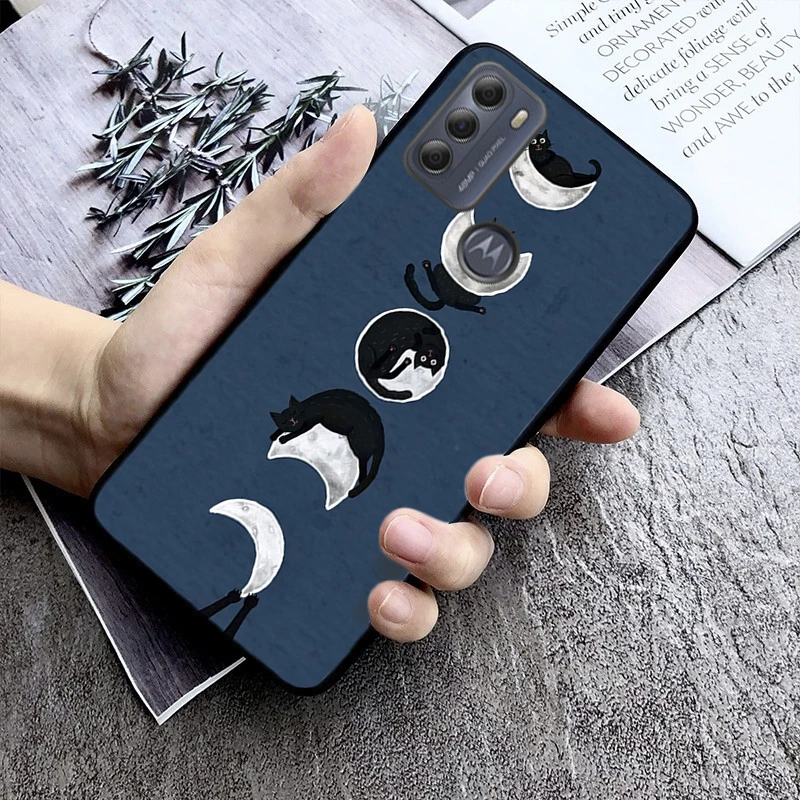 

Phone Case For Moto G85 G55 G05 G14 G75 G31 G50 G10 G20 G30 G60 G13 G32 G84 G54 G53 G72 G24 Power Cartoon Black Cats