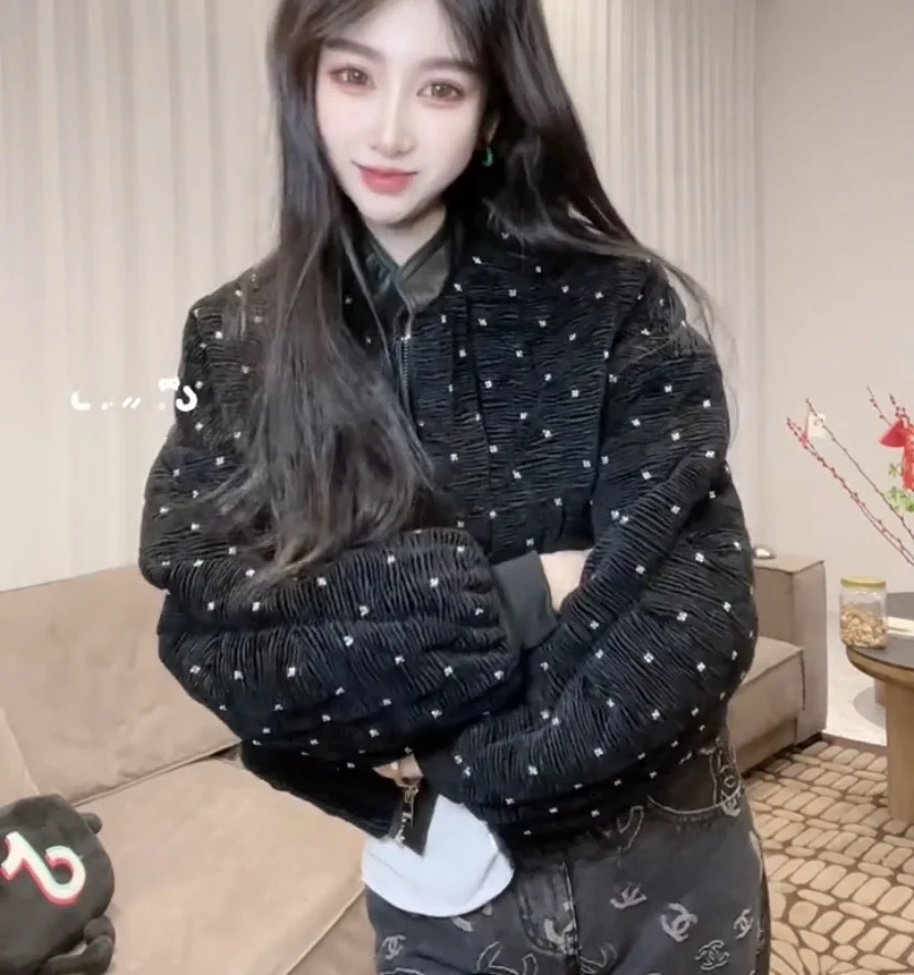 Nowa kolekcja wiosna 2025: Damska kurtka bejsbolówka ze skóry ekologicznej, luźny krój, wyszczuplająca, modna odzież wierzchnia, stylizacja do pracy.