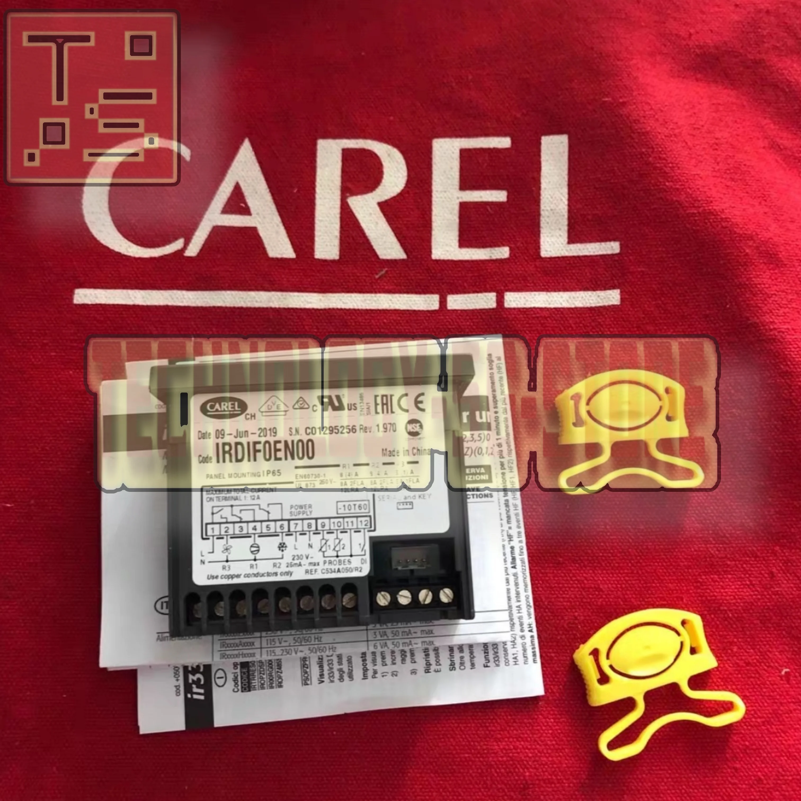 IRDIF0EN00  IRDIS0EN00  IREVC0HC00  PJEZC00000 new in box temperature controller