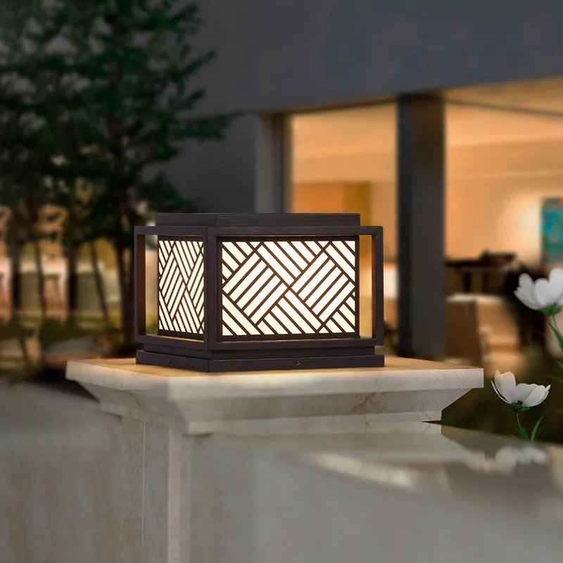 Modern Outdoor IP65 Waterproof Aluminum Acrylic Solar Powered LED Pillar Garden Fence Gate Villa Post Light