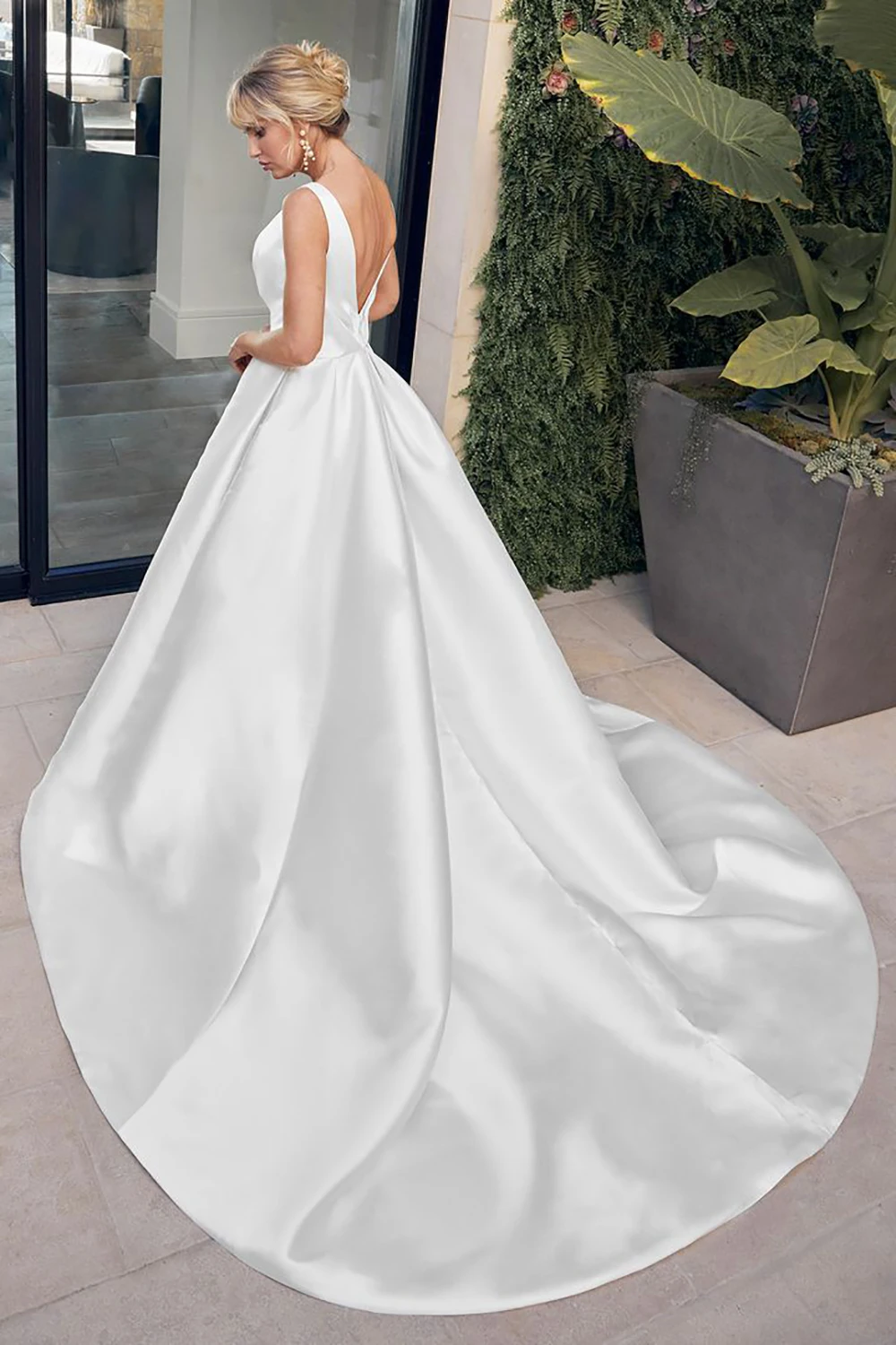 Robes de mariée en Satin, col en V, sans manches, dos ouvert, robes de mariée élégantes avec poches personnalisées, 2025