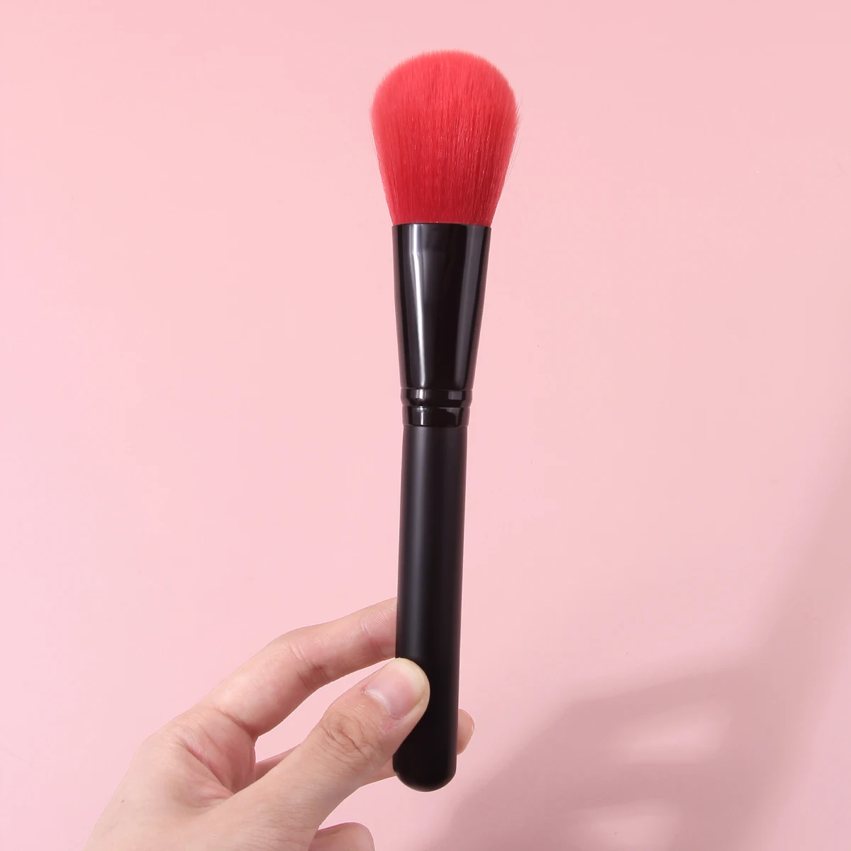 قطعة واحدة من فرشاة أحمر الخدود الناعمة عالية الجودة، فرشاة البودرة، فرشاة الكونتور، فرشاة مكياج الوجه غير المتكتلة، أداة مكياج
