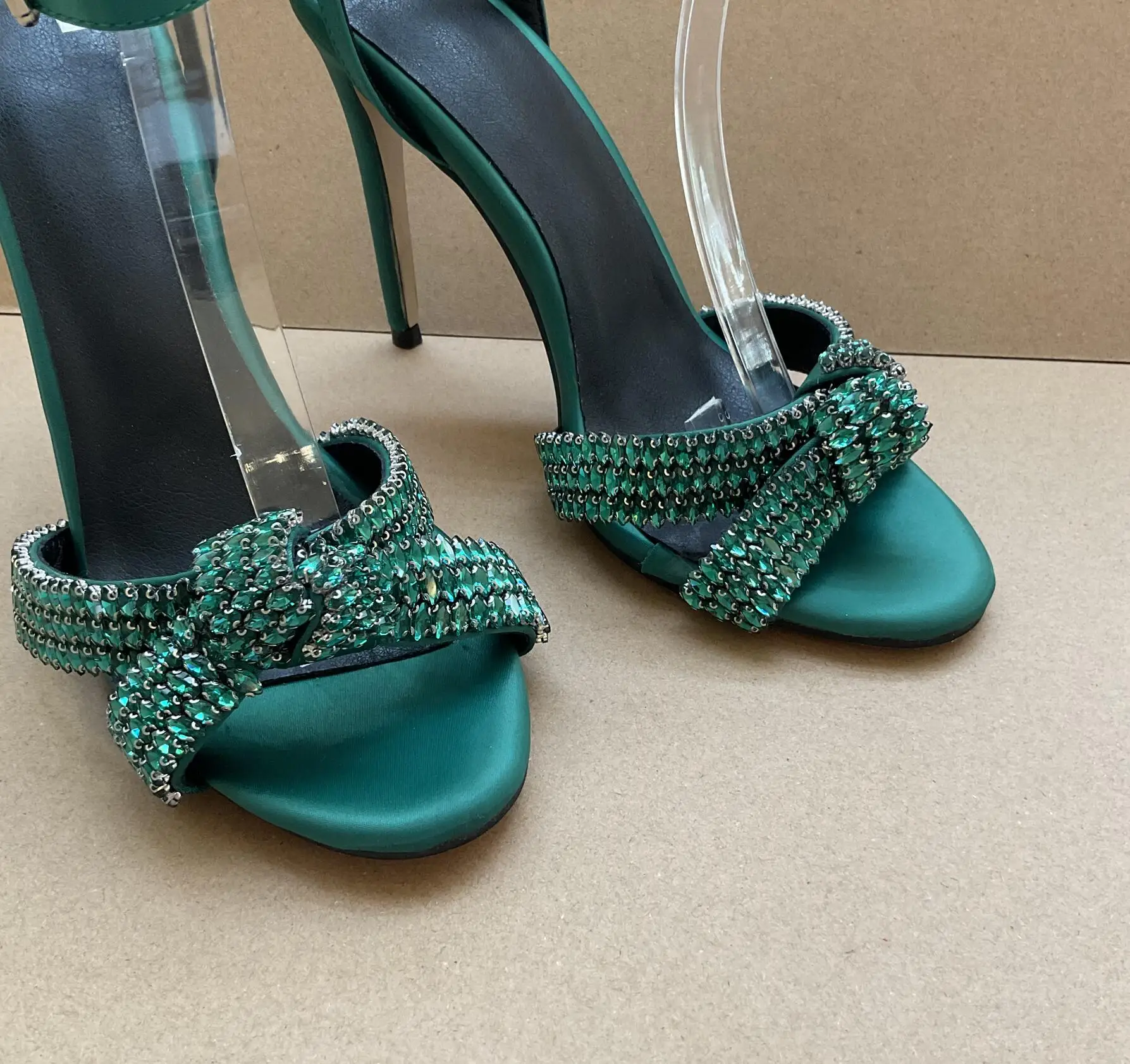 Green Crystal Bowtie Peep Toe Women Gladiator Sandals Ladies Buckle Strap Stiletto High Heels Banquet Runway Shoes 2025 New Hot