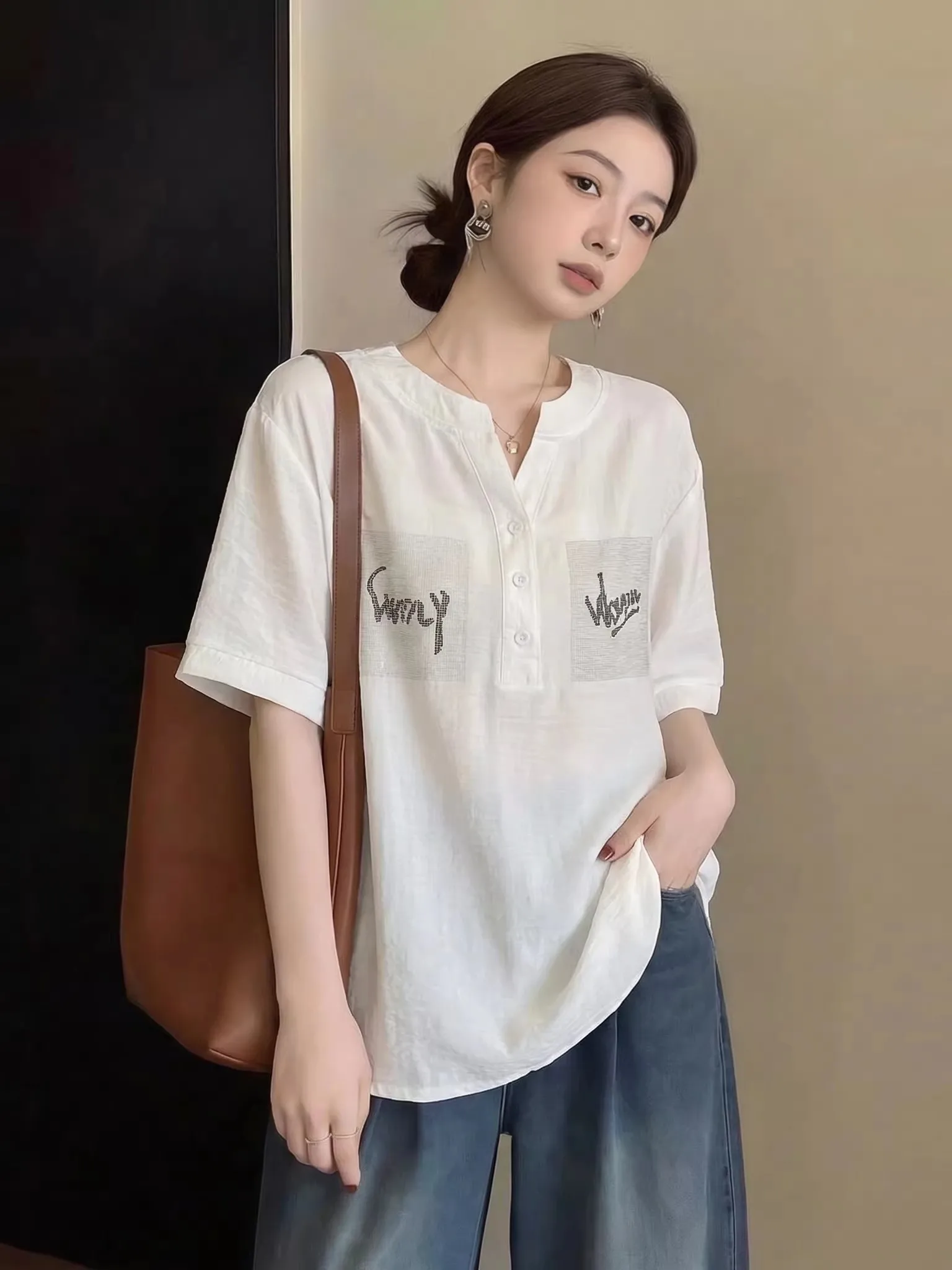

European Style V-Neck Short Sleeve Shirt Women's plus Size Summer New Fashion Cover Belly Age Reduction Top Korean Version Lo...