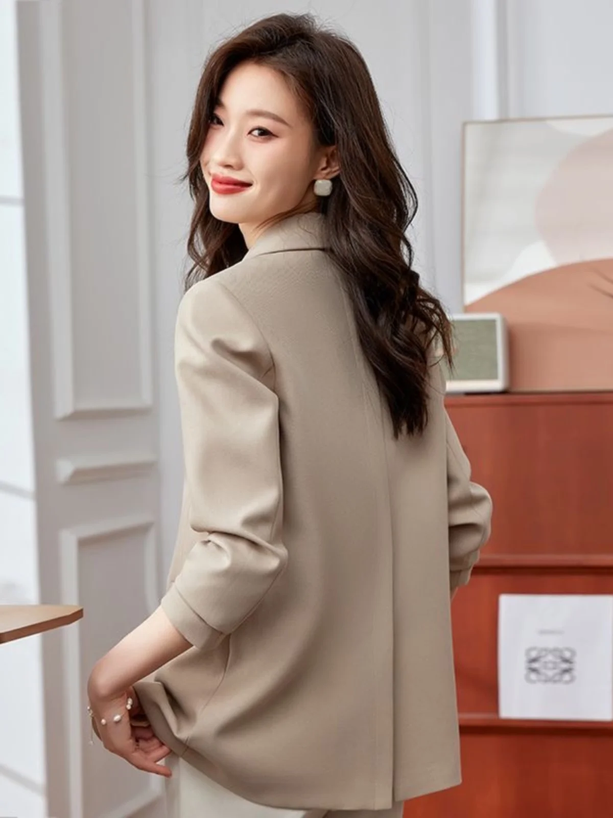 

Spring Autumn Khaki Color Small Women's Suit Jacket Casual Style Top Trendy Commuter Loose Fit Long Sleeve Shirt Collar