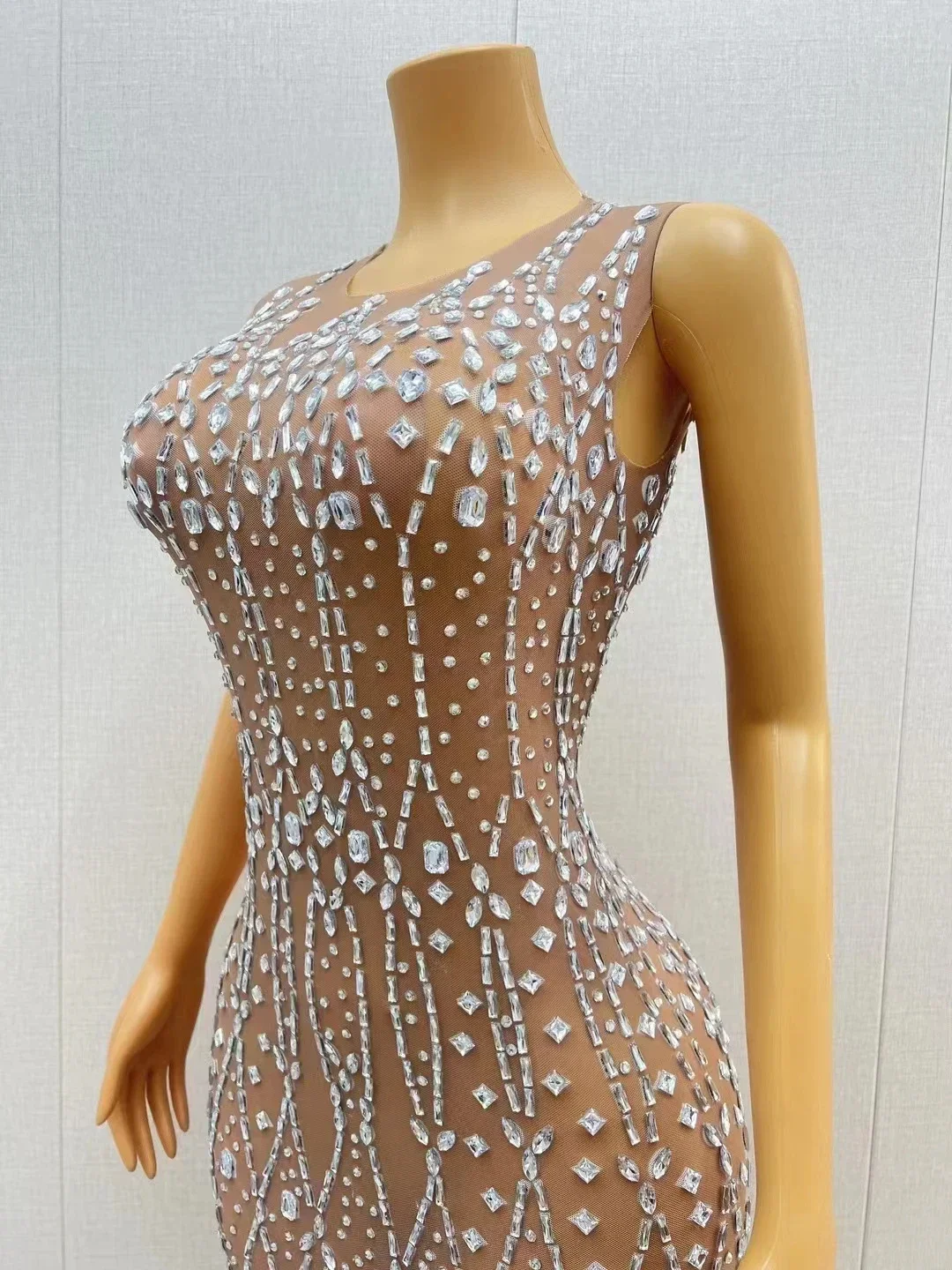 Sparkly Strass Transparent Mesh Ärmelloses Maxi Kleid Frauen Luxus Geburtstag Abend Party Laufsteg Kleid Sänger Bühne Kostüm