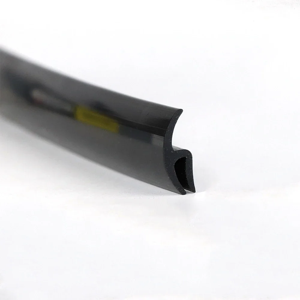 1.7m Universal Car Front Windshield Moulding Seal Strip - Image 5