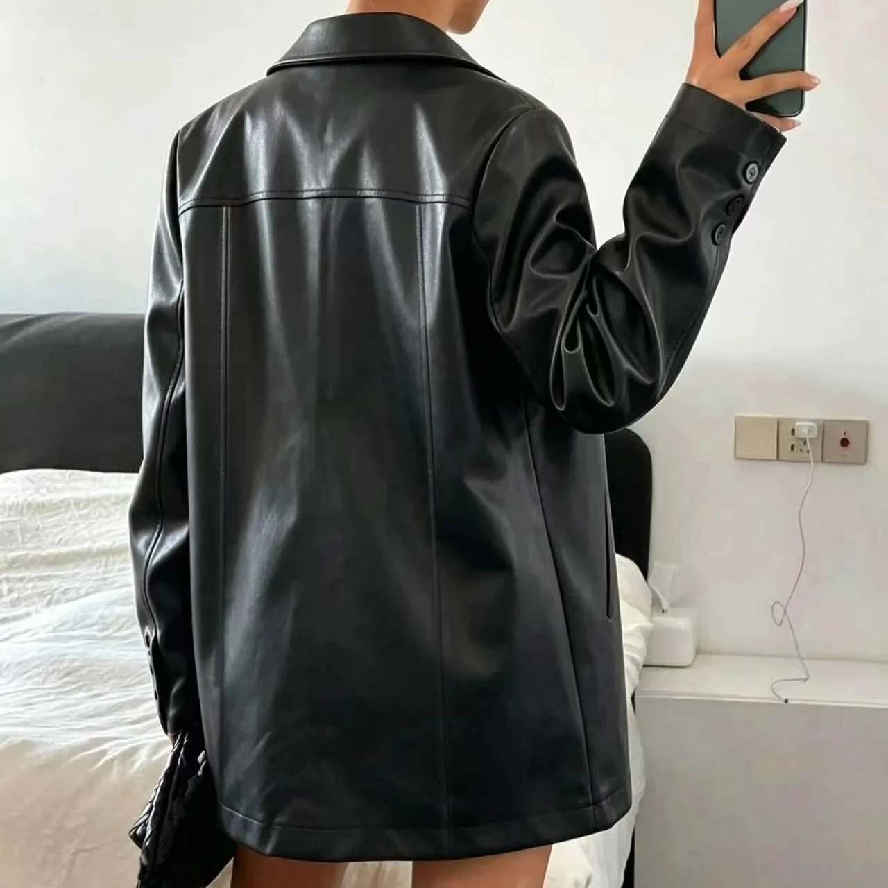 Women Vintage Oversized PU Leather Blazer, Notched Lapel Multi Pockets Single Breasted Faux Leather Jacket