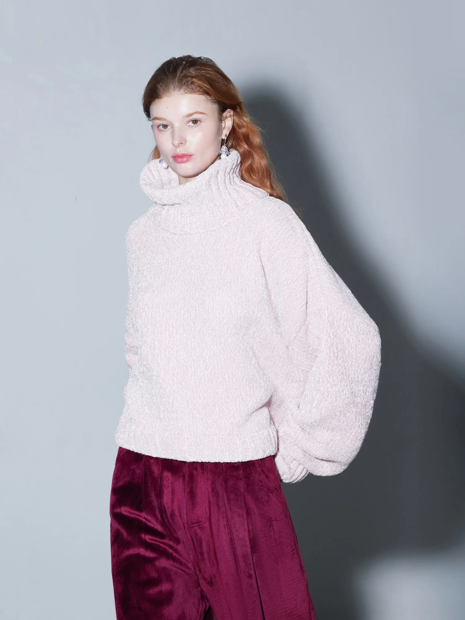 

Вязаный свитер Finocci с высоким воротом для женщин, мягкий на ощупь, Aosphere Beautiful iny Silver Onion Camere Feel, осенний, Wi...