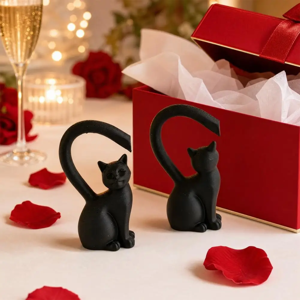Advanced Design Cat Sculpture Couple Cat Figurines Set Black White Cat Statues with Heart-shaped Tail Matte Sitting for Bedroom