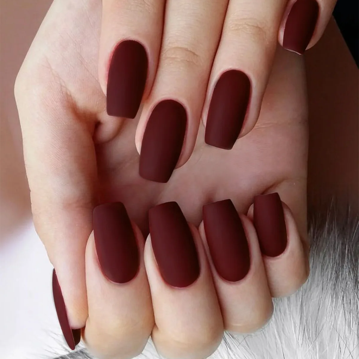 24pcs Wine Red Solid Color Fake Nails Finished Simple Short Coffin Press on Nails Acrylic Square Ballet False Nail Tips Manicure