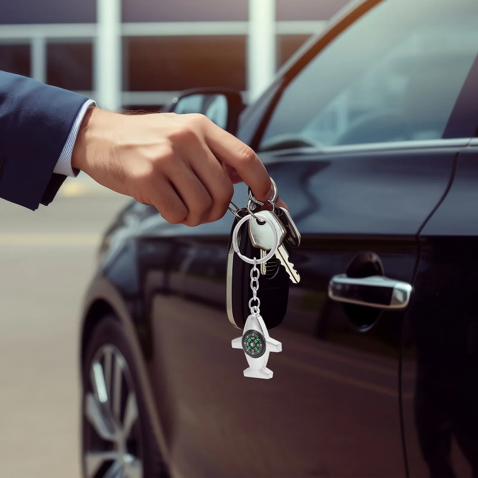 

2Pcs Mini Compass Keychain Compact Hiking Camping Portable Pocket Compass Airplane Shape Key Ring Camping Accessory