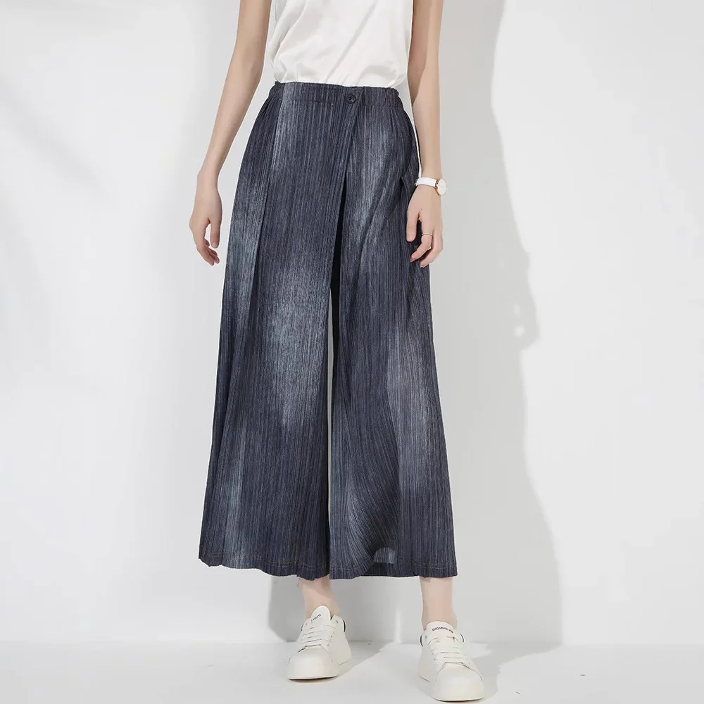 Miyake Pantaloni a gamba larga pieghettati per le donne 2024 Autunno Nuova moda Casual Versatile sfumatura di colore Elastico in vita Pantaloni dritti