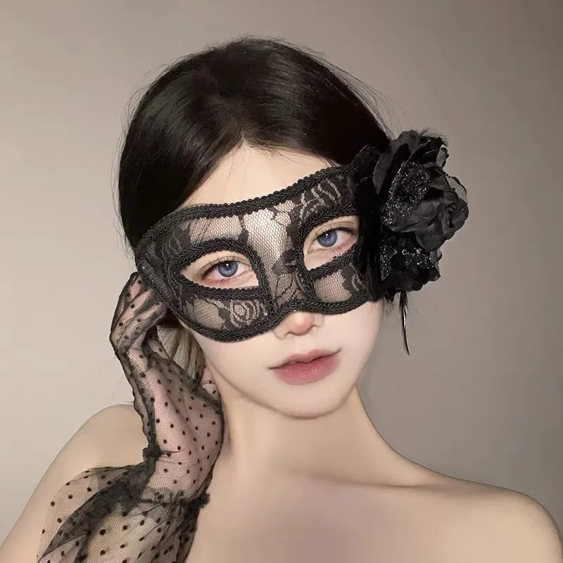 Demi-masque Vintage en dentelle, masque boule de plumes, masque Social pour carnaval, fête d'halloween