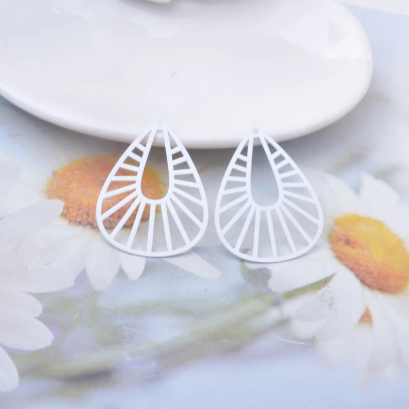 30 Stück AB8310 Messing-Filigran-Wasseranhänger Edelstahl-Anhänger DIY Schmuck Ohrringe Zubehör – Detail 5