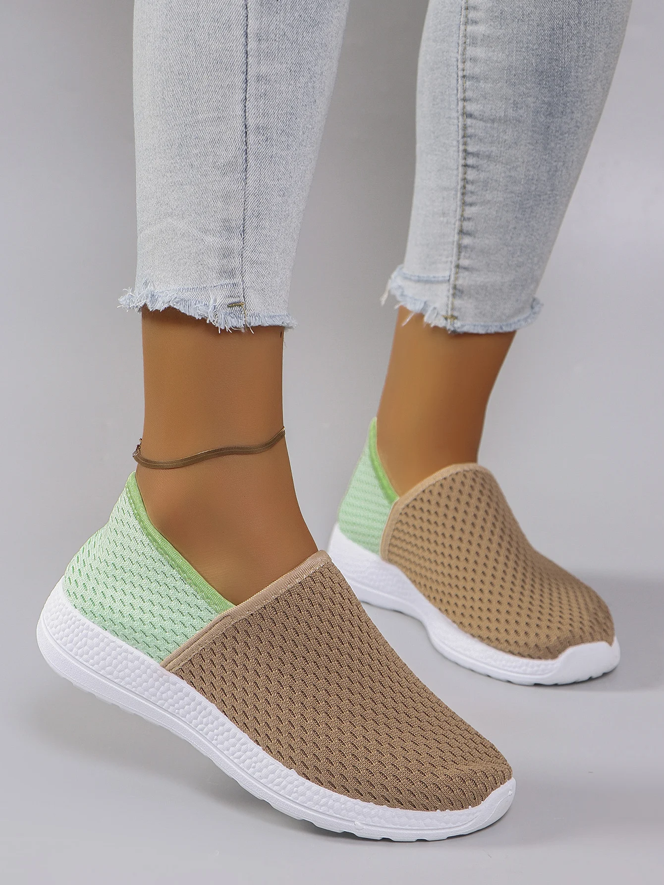 Spring New Product: Women's Lazy Casual, Comfortable, Breathable, Lightweight, Wear resistant Flat Shoes