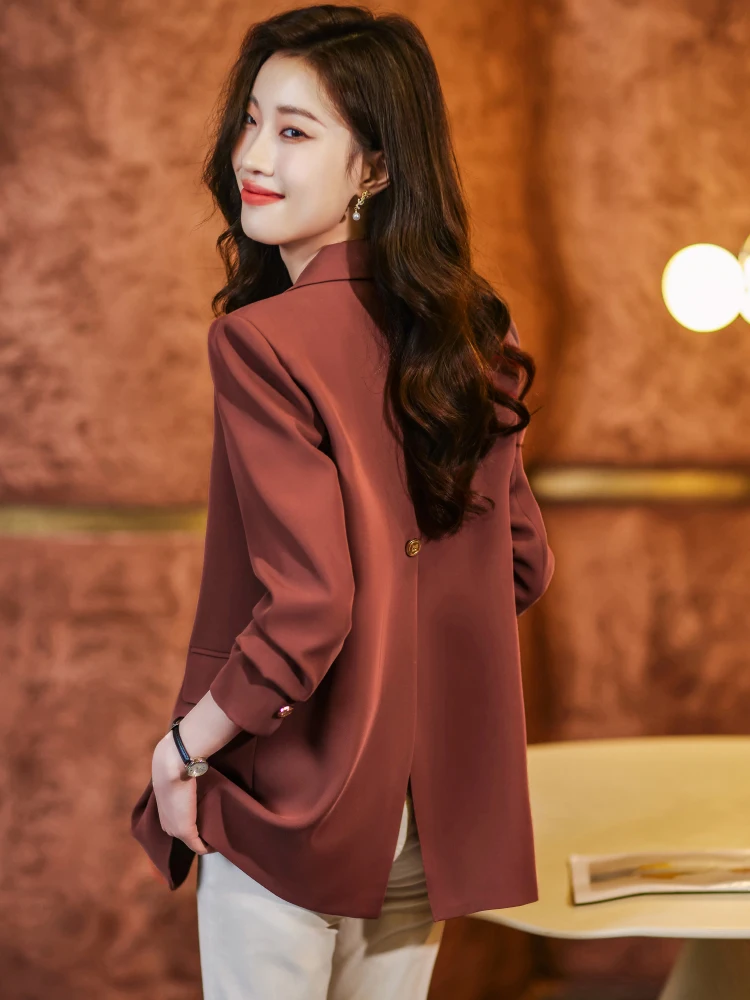 

Костюмный пиджак женский кирпично-красный, свободный крой, с разрезом сзади, на одной пуговице, большие размеры, уличный стиль, корейская версия, модный, весенний