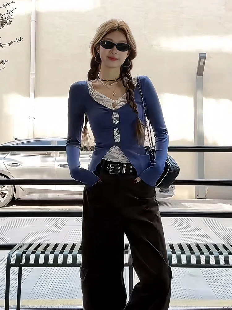 

Korean Sle Hot Girl Fake Two-Piece Long Sve T-irt Women Early Spring Hollow out Lace Splice Slimming Base Layer Top