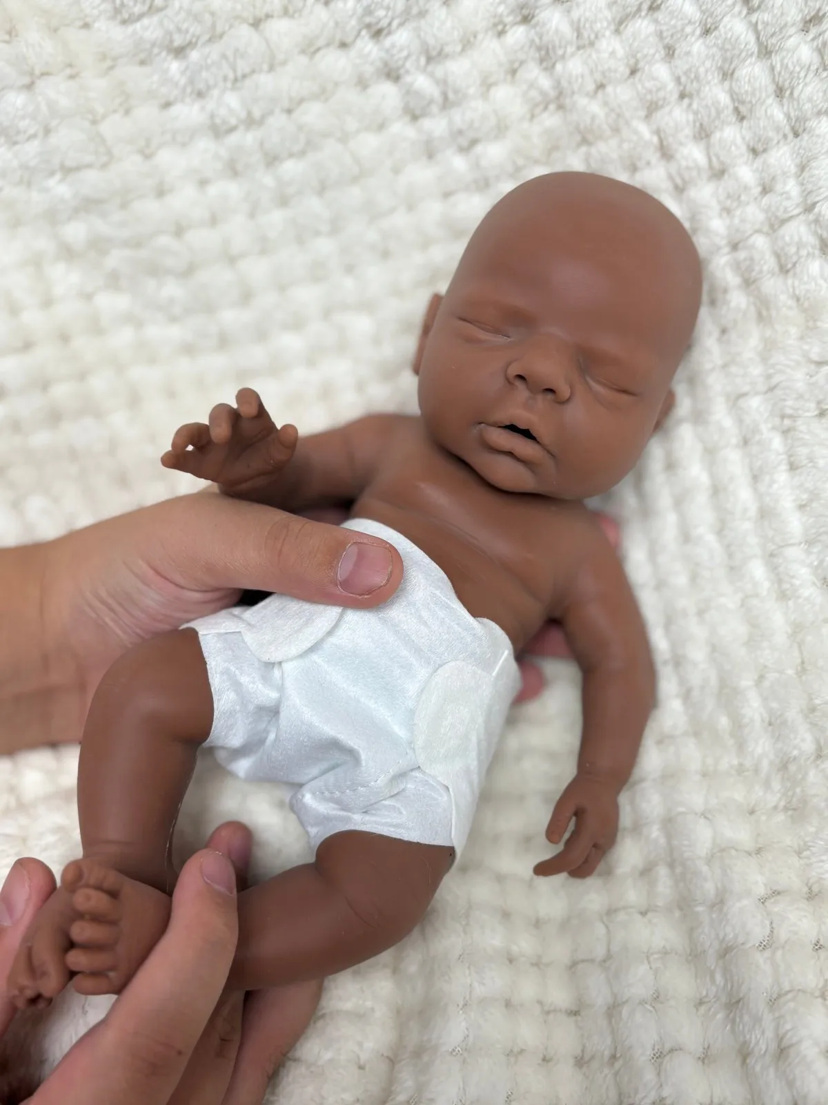 10Inch Dark Skin Silicone Bebe Girl Reborn Doll Painted/Unpainted Soft Silicone Newborn Baby Doll With Adorable Dress For Kid