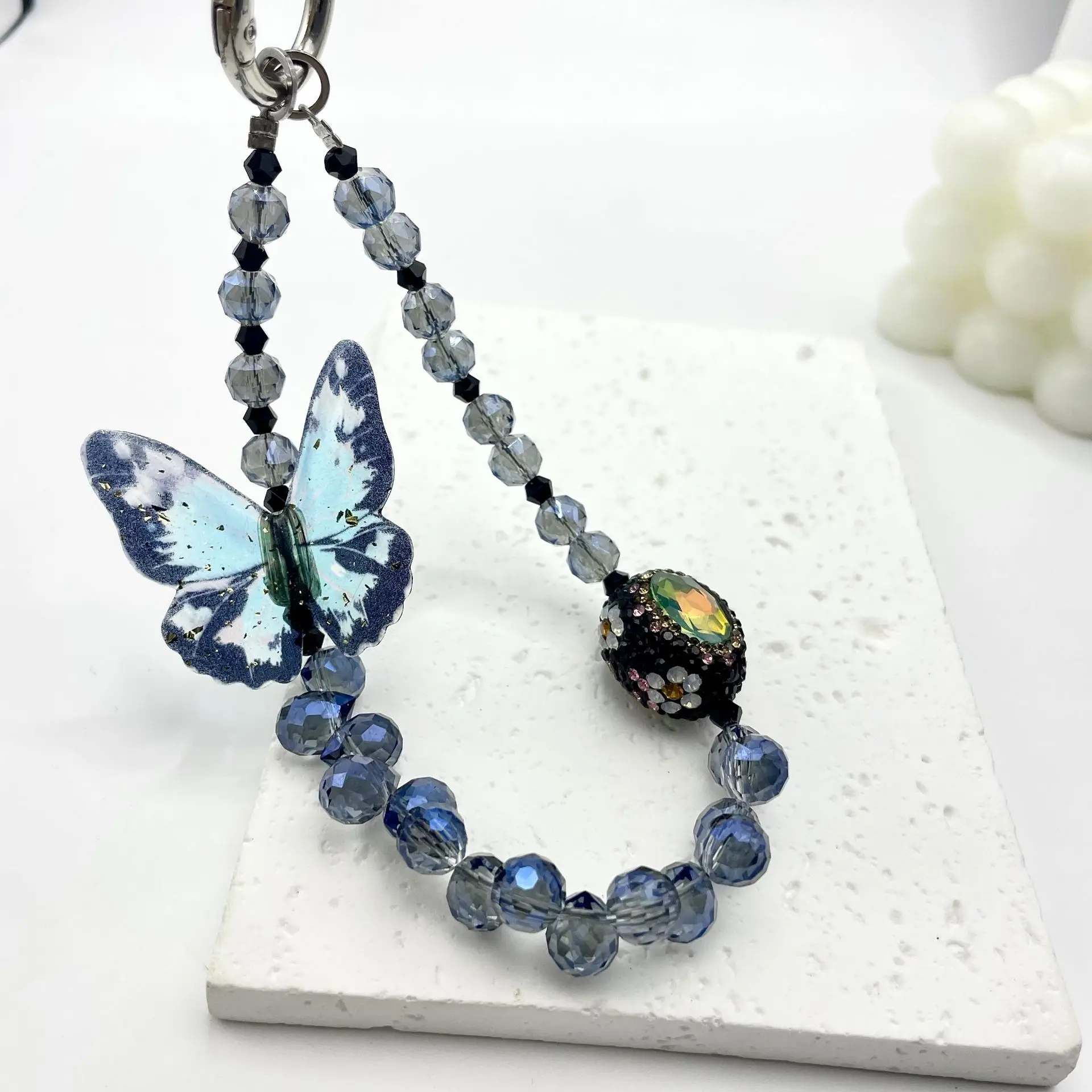 Chinese butterfly mobile phone chain niche design beaded mobile phone bag pendant ins Xiaoxiangfeng mobile phone lanyard