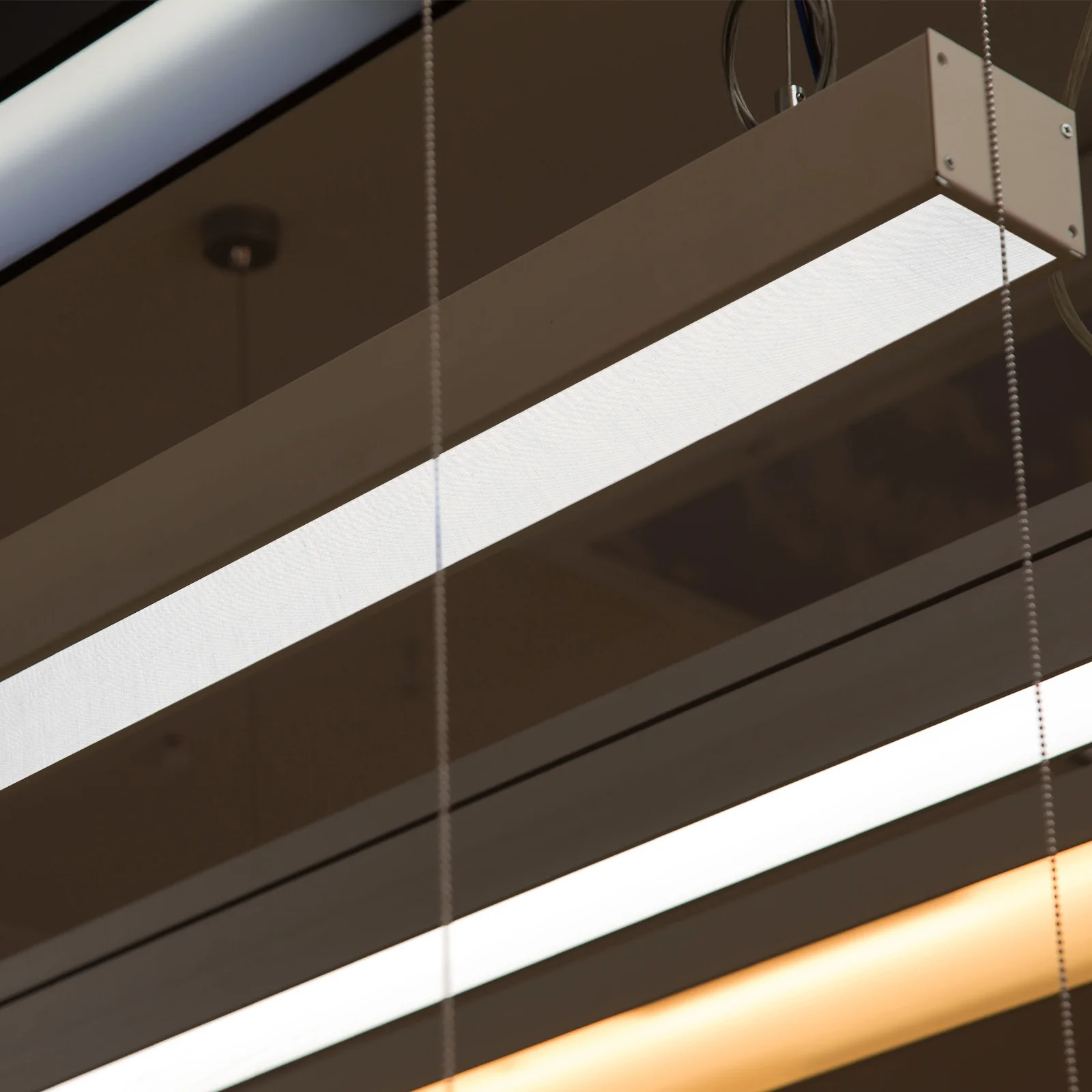 

Office Ceiling Light Diffuser Long Strip Soft Anti-Dazzling Fire-Resistant Heat-Resistant Lamp Shade Diffuser for Workspaces