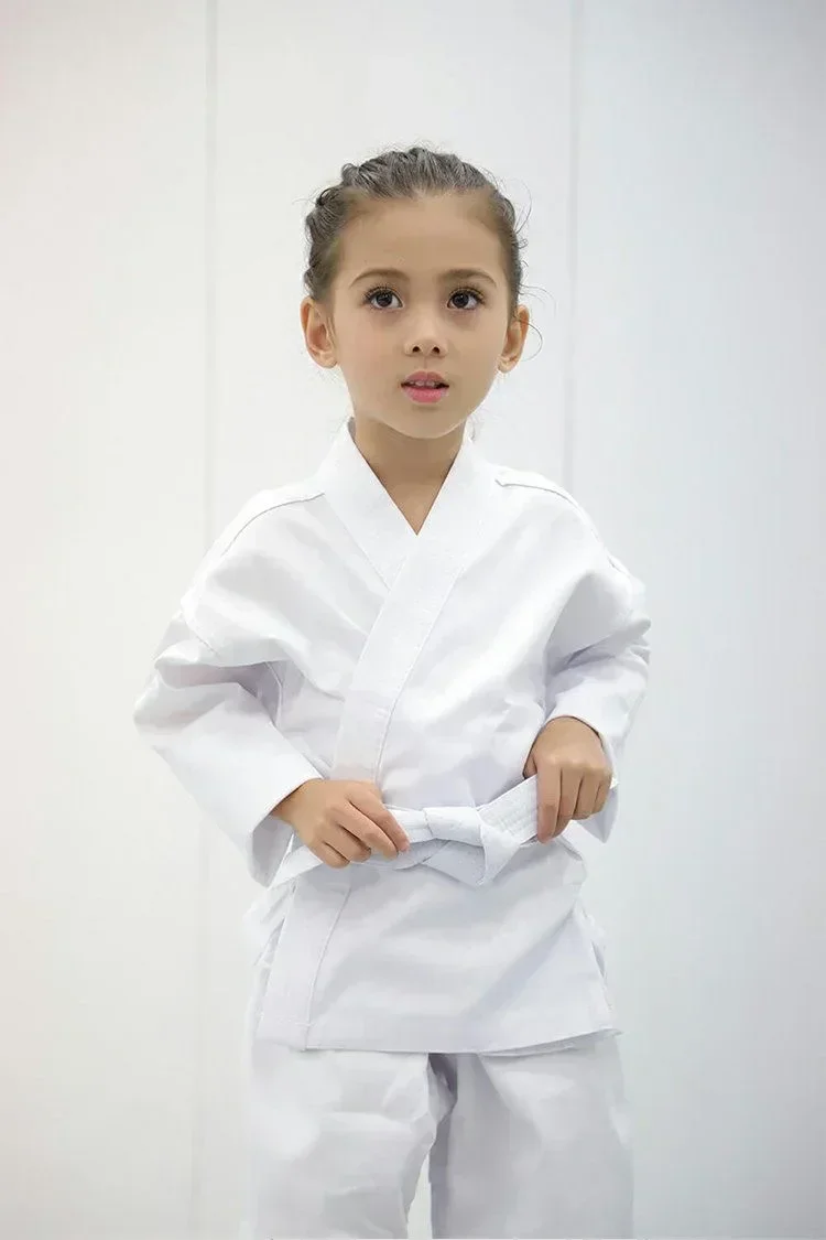 Mundur karate dla dzieci i dorosłych, lekki mundur studencki Karate Gi z paskiem do treningu sztuk walki - biały