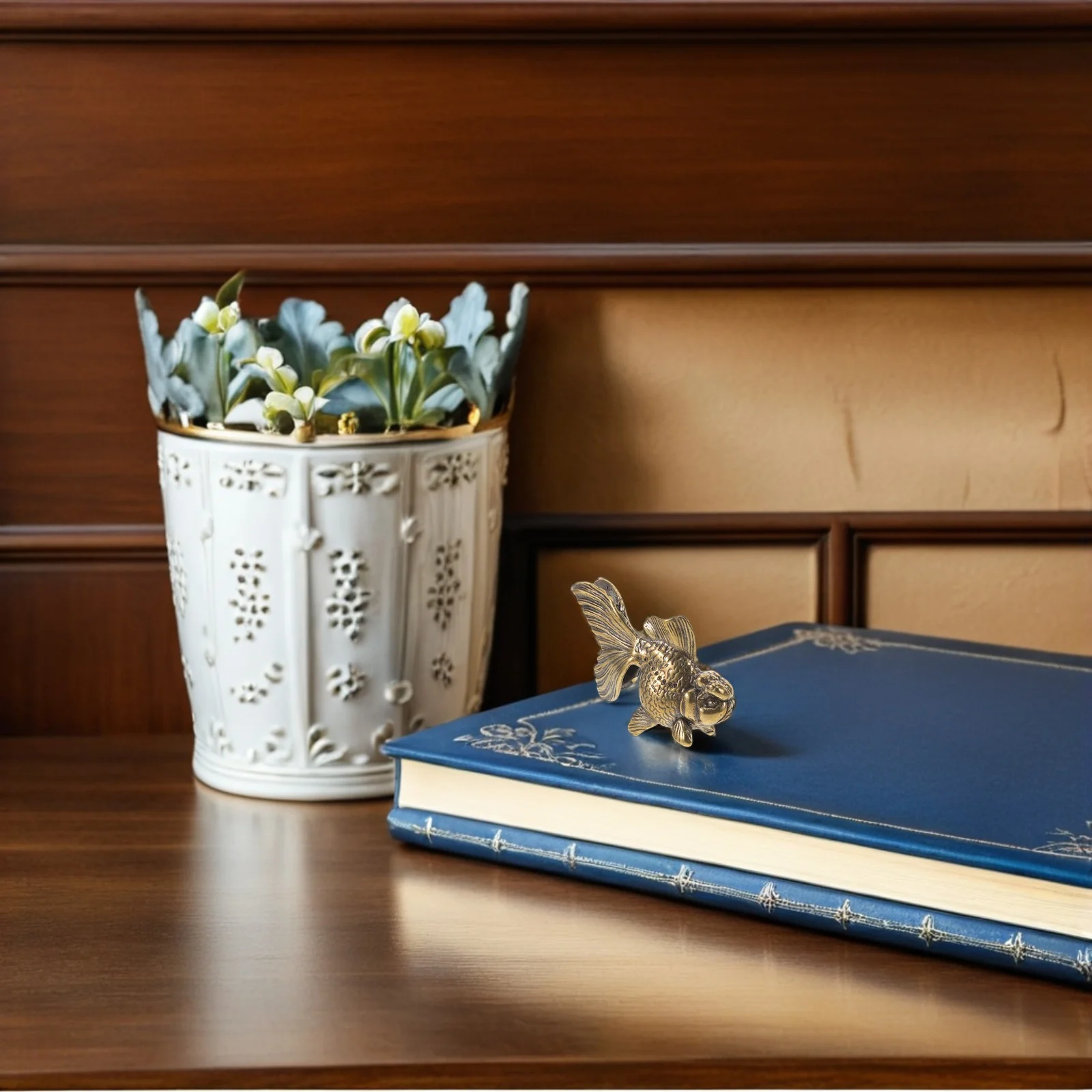 

Mini Brass Goldfish Statue Vintage Retro Fish Sculpture for Tea Table Office Desk Decor Home Koi Decoration Art