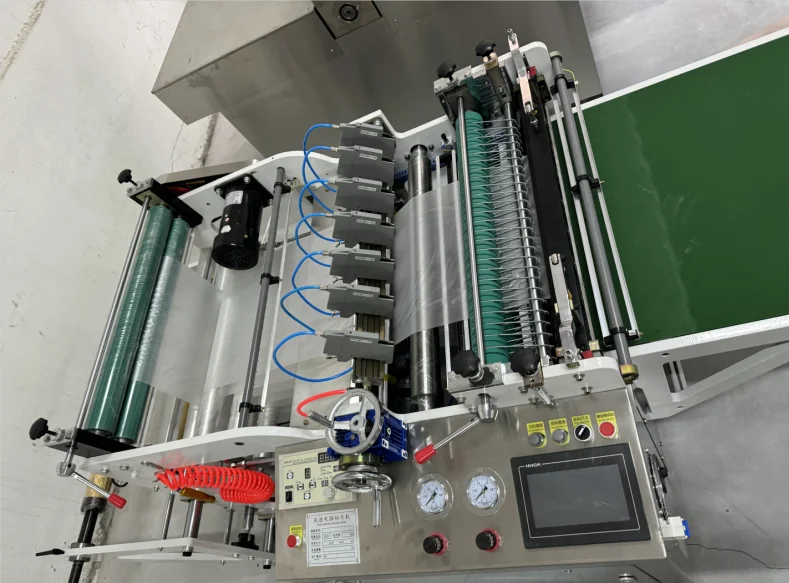 Tagliatrice integrata intelligente all-in-one Taglierina per tessuti a rotazione rapida per varie industrie