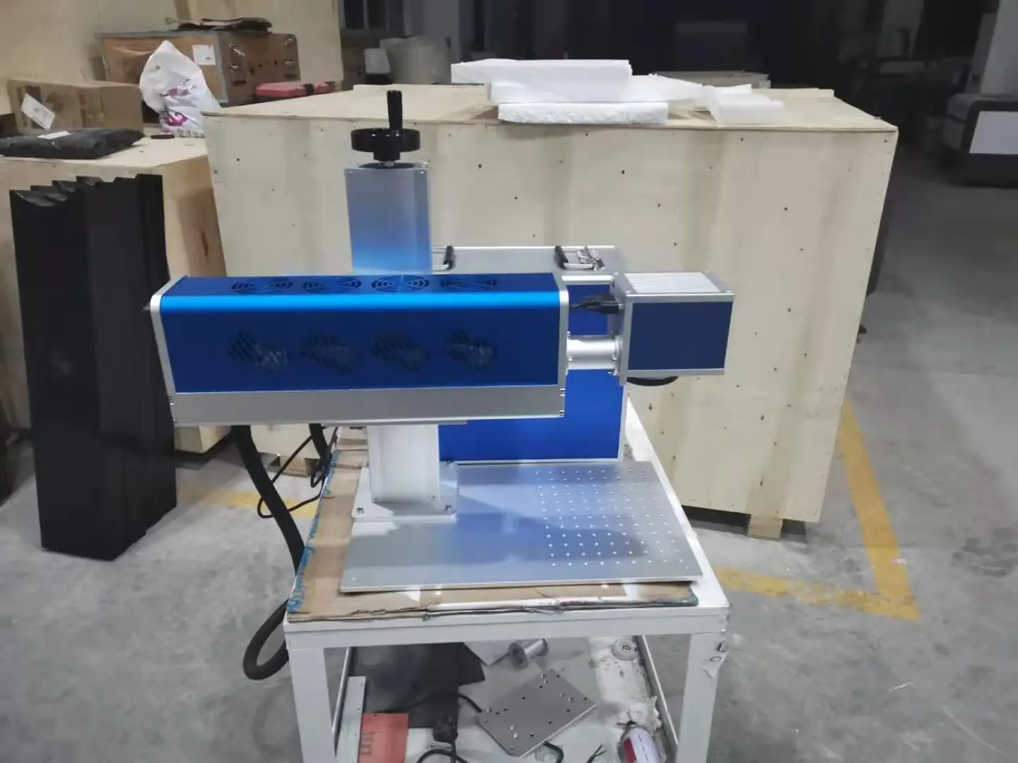 آلة الوسم بالليزر CO2 35W 40W مصدر الليزر CO2 حفارة لكوب الخشب الاكريليك