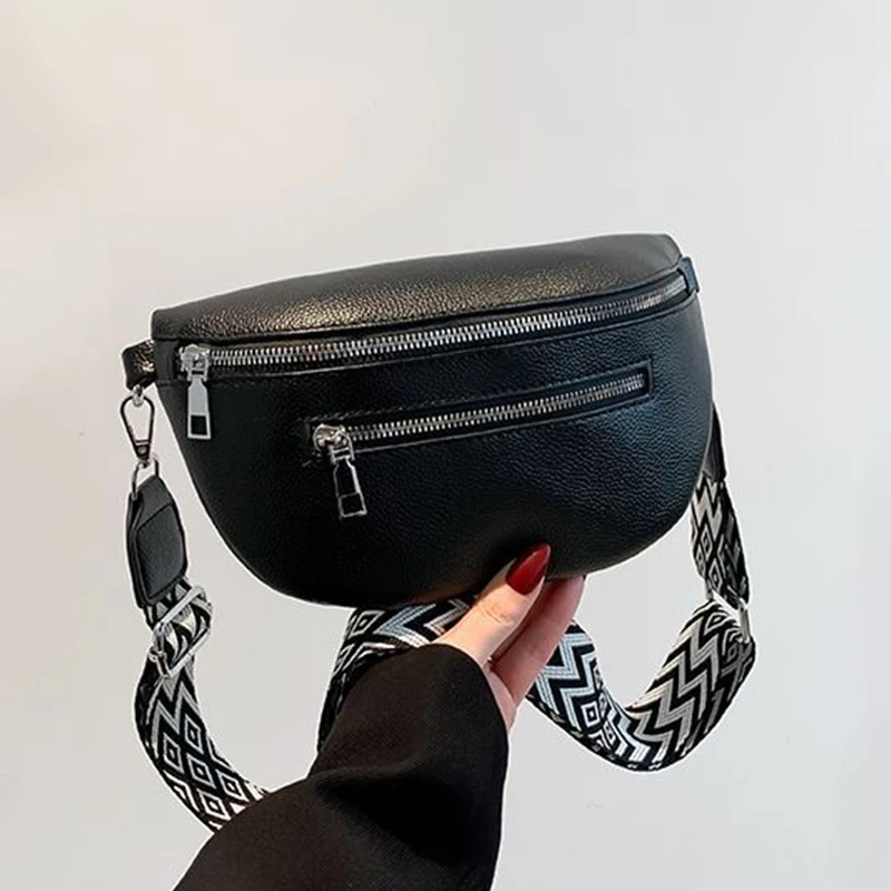 

A gender-neutral men's and women's single-shoulder crossbody bag, a trendy Korean version of a fashionable and versatile casual