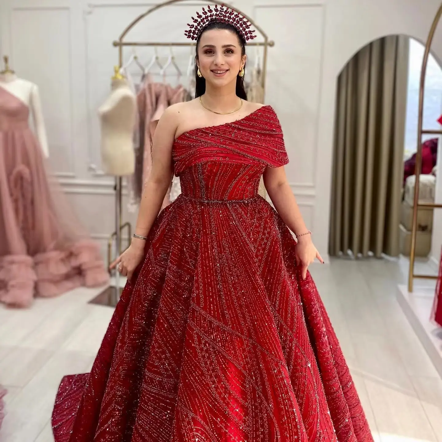 

Customized Two Designs Red Engagement Wedding Party Dresses Customized One Shoulder Long Prom Dress Women's Formal Evening Gowns