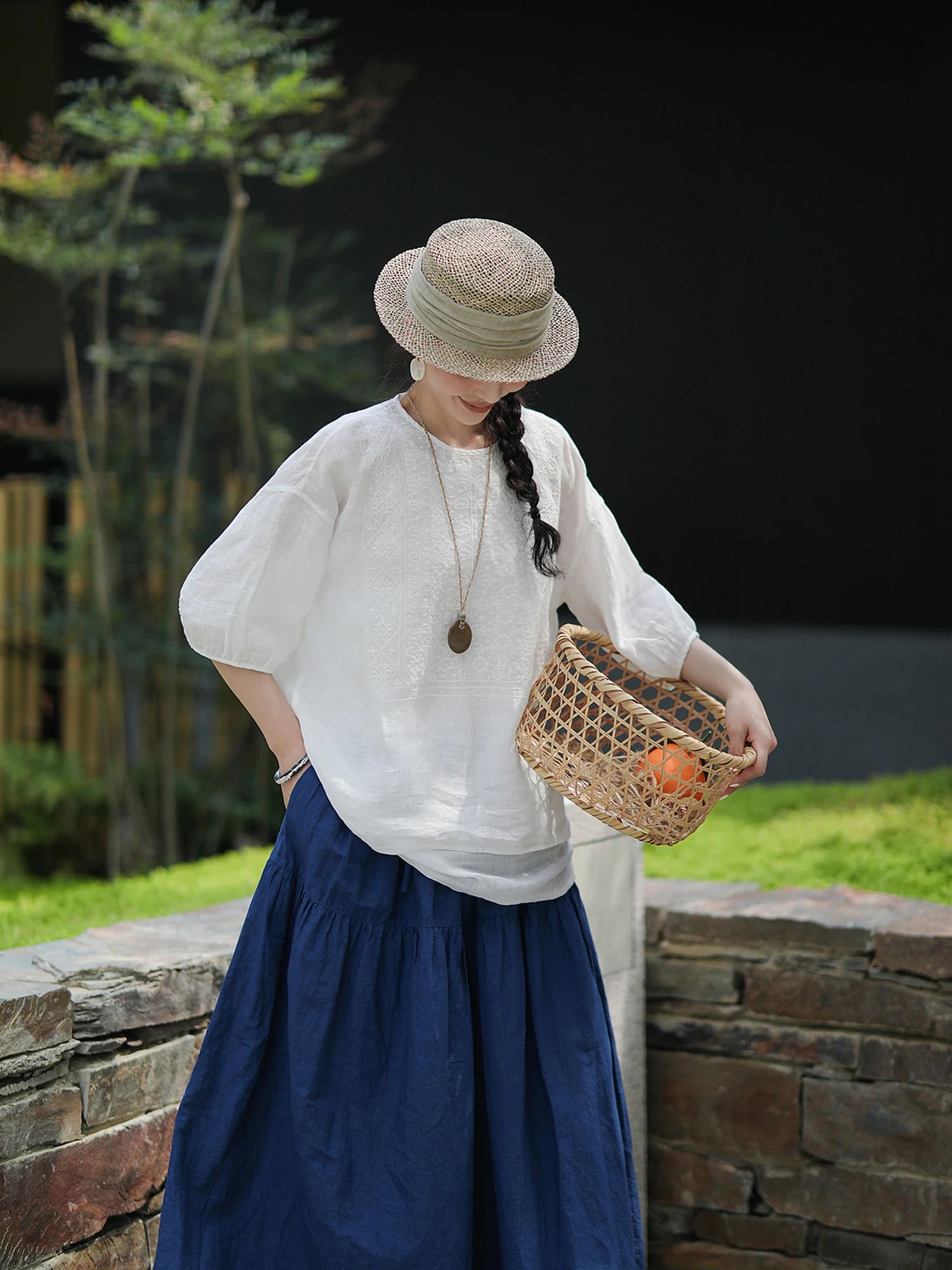 

Ultra-Thin Linen irt Embroidered Classic Wrinkles Fre Anti-aging Comfortable Breathable round Ne Seven-quarter Sve